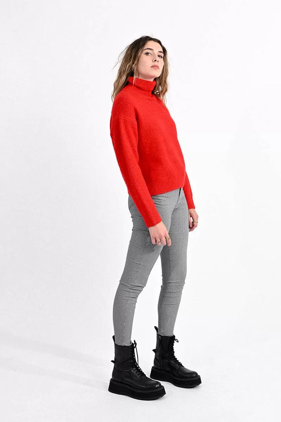 Casual Knit Turtleneck Drop Shoulder Sweater in Red