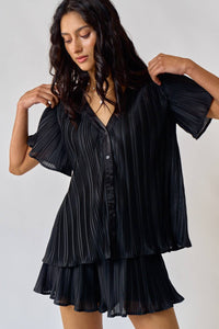 FEMME AND FLOWY PLEATED SHIRT TOP AND SHORTS SET BLACK / L