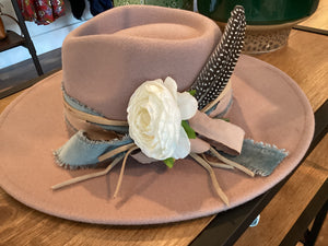 Gaela Blush Hat